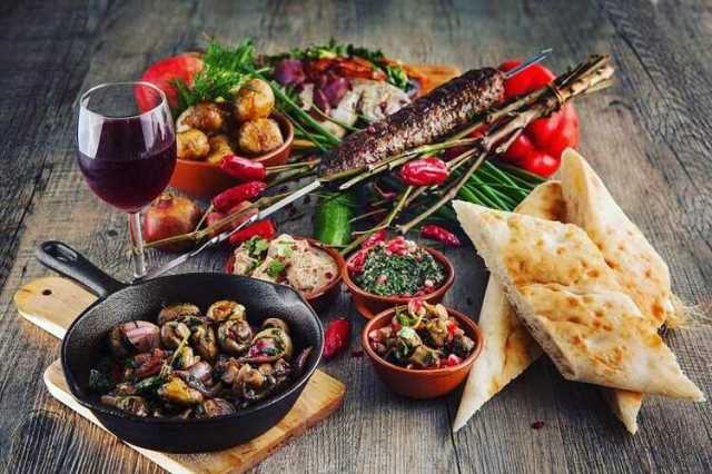 Какими блюдами можно полакомиться в грузинских ресторанах?