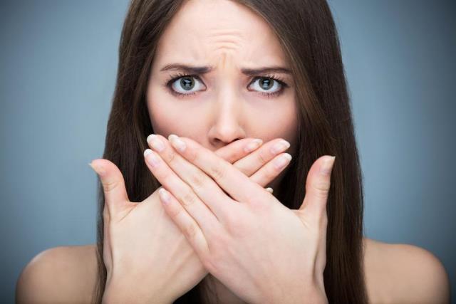 Как избавиться от неприятного запаха изо рта? Простые, но эффективные советы