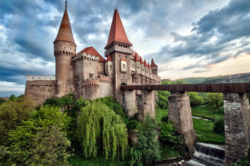Замок Хунедоара в Трансильвании